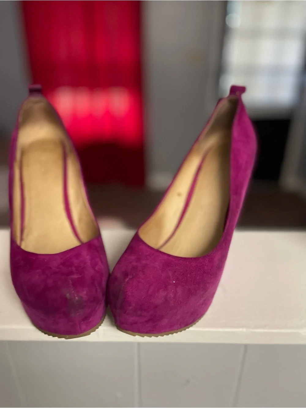 Women’s Suede Wedge Pumps in Magenta